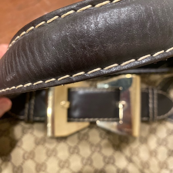 Authentic Gucci hobo bag in great condition. Smells great, no rips, no stains. - Picture 5 of 8